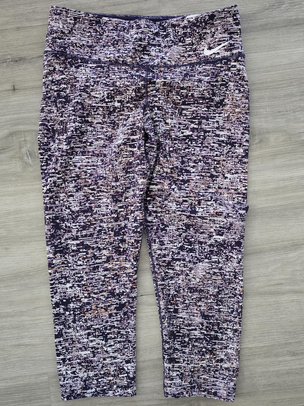 Nike | Dri-Fit Legendary Training Capri Leggings In Purple Pixel | Size Medium